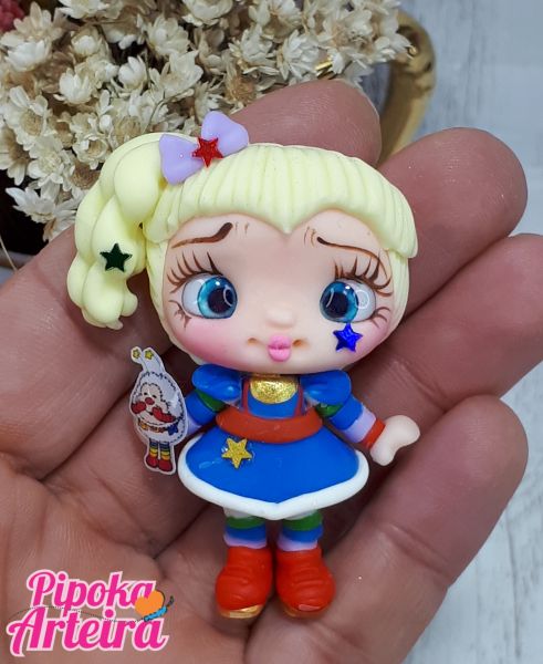 Aplique em biscuit menina rainbow brite