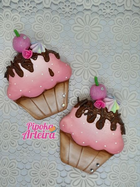 Aplique em biscuit cup cake rosa